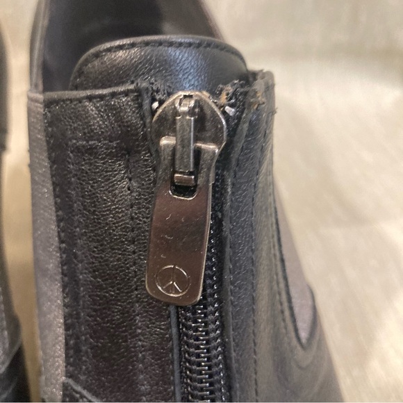 DONALD PLINER Sz 7.5N Pointy Black and Metallic Witchcore Heels Zipper Shoes - Picture 4 of 11